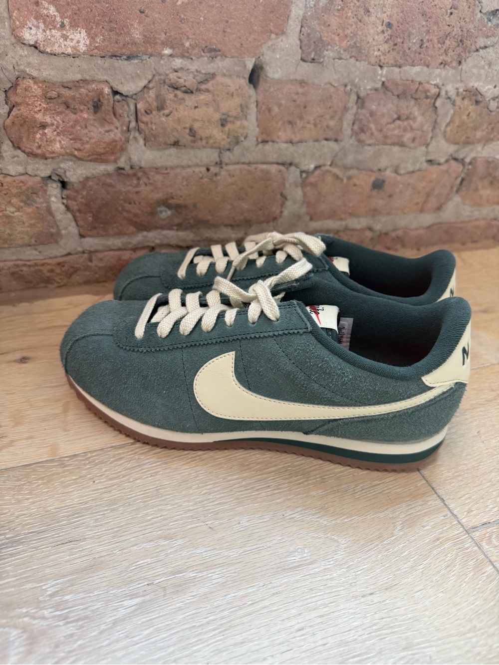 Nike Women’s Cortez Vintage Green Gum. Size 8.5. Never Worn